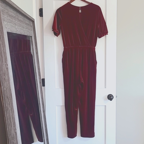 NWOT Old Navy women's S red velour jumpsuit - Picture 3 of 9